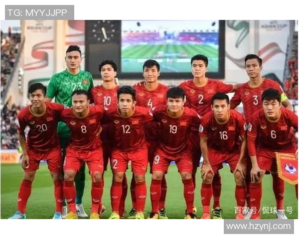 不同年代足球明星的崛起与影响力对比分析